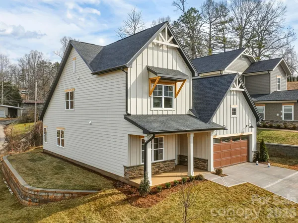 $599,900 | 112 Chapel Xing Lane, Unit 13, Weaverville, NC 28787