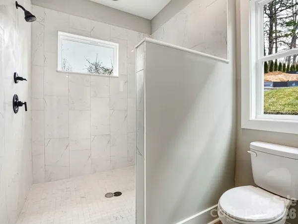 $599,900 | 112 Chapel Xing Lane, Unit 13, Weaverville, NC 28787