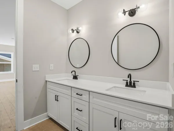 $599,900 | 112 Chapel Xing Lane, Unit 13, Weaverville, NC 28787