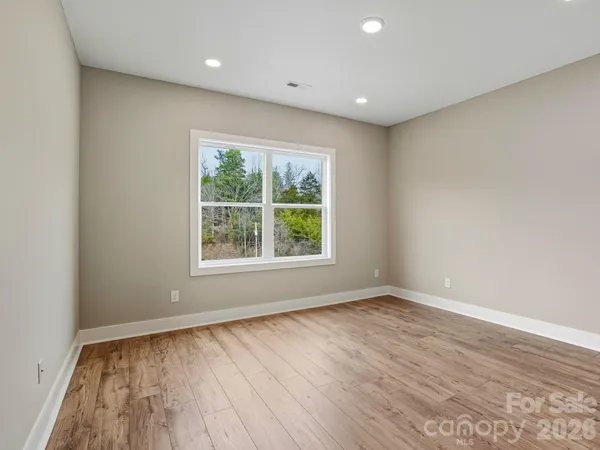 $599,900 | 112 Chapel Xing Lane, Unit 13, Weaverville, NC 28787