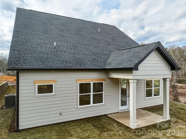 $599,900 | 112 Chapel Xing Lane, Unit 13, Weaverville, NC 28787