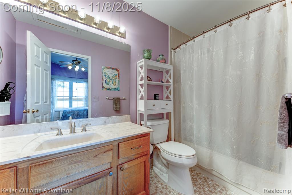 22166 Edgewater Novi, MI 48375 - Photo 17 of 32 Gallery Image 17