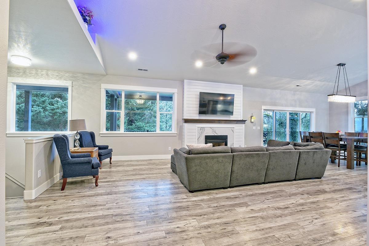 2855 Sundown Road Medford, OR 97501 - Photo 4 of 35 Additional Photo