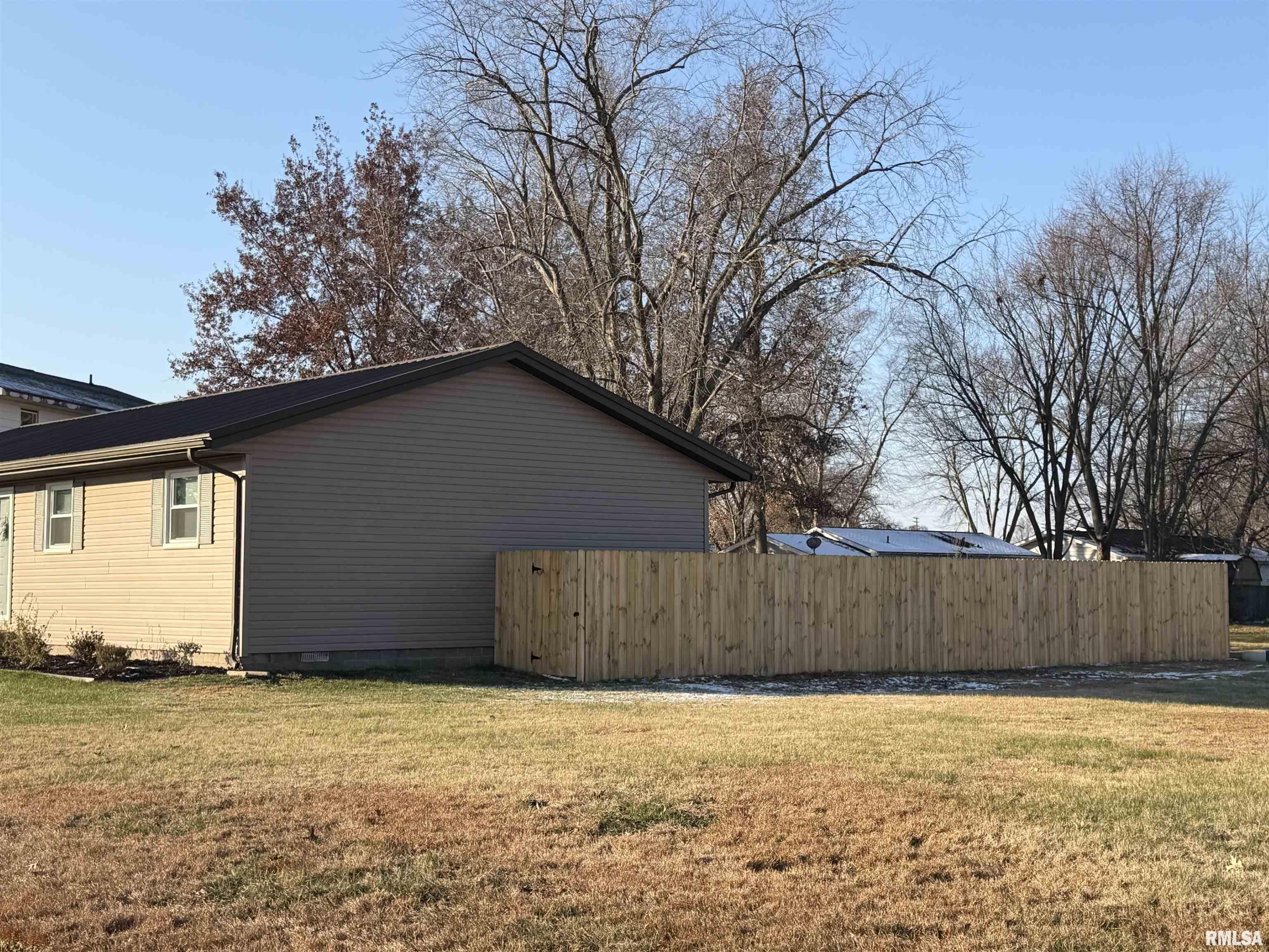 508 Marquis Avenue Centralia, IL 62801 - Photo 2 of 13