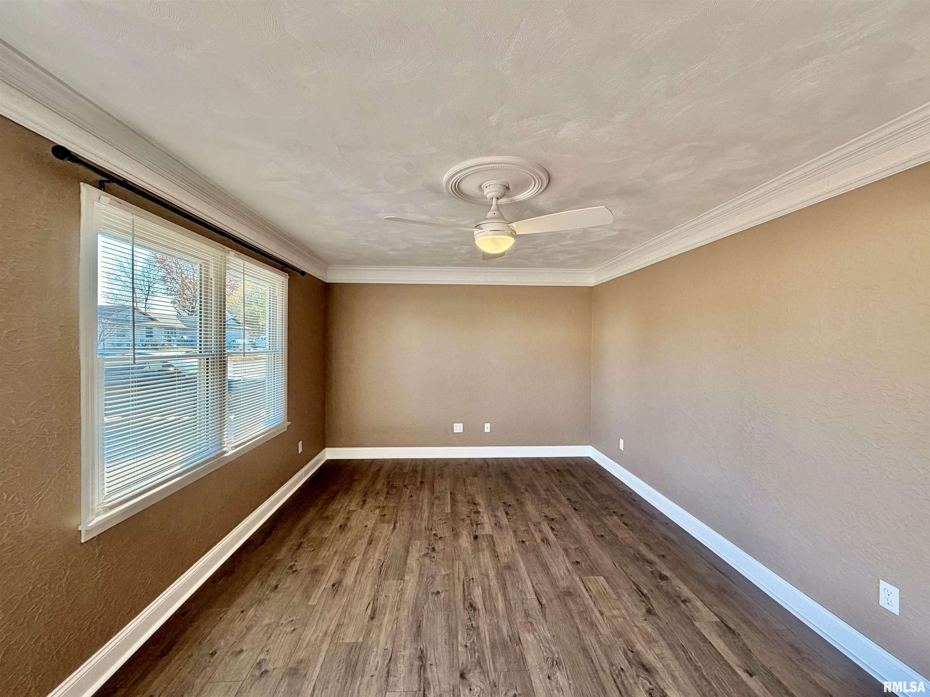 508 Marquis Avenue Centralia, IL 62801 - Photo 3 of 13