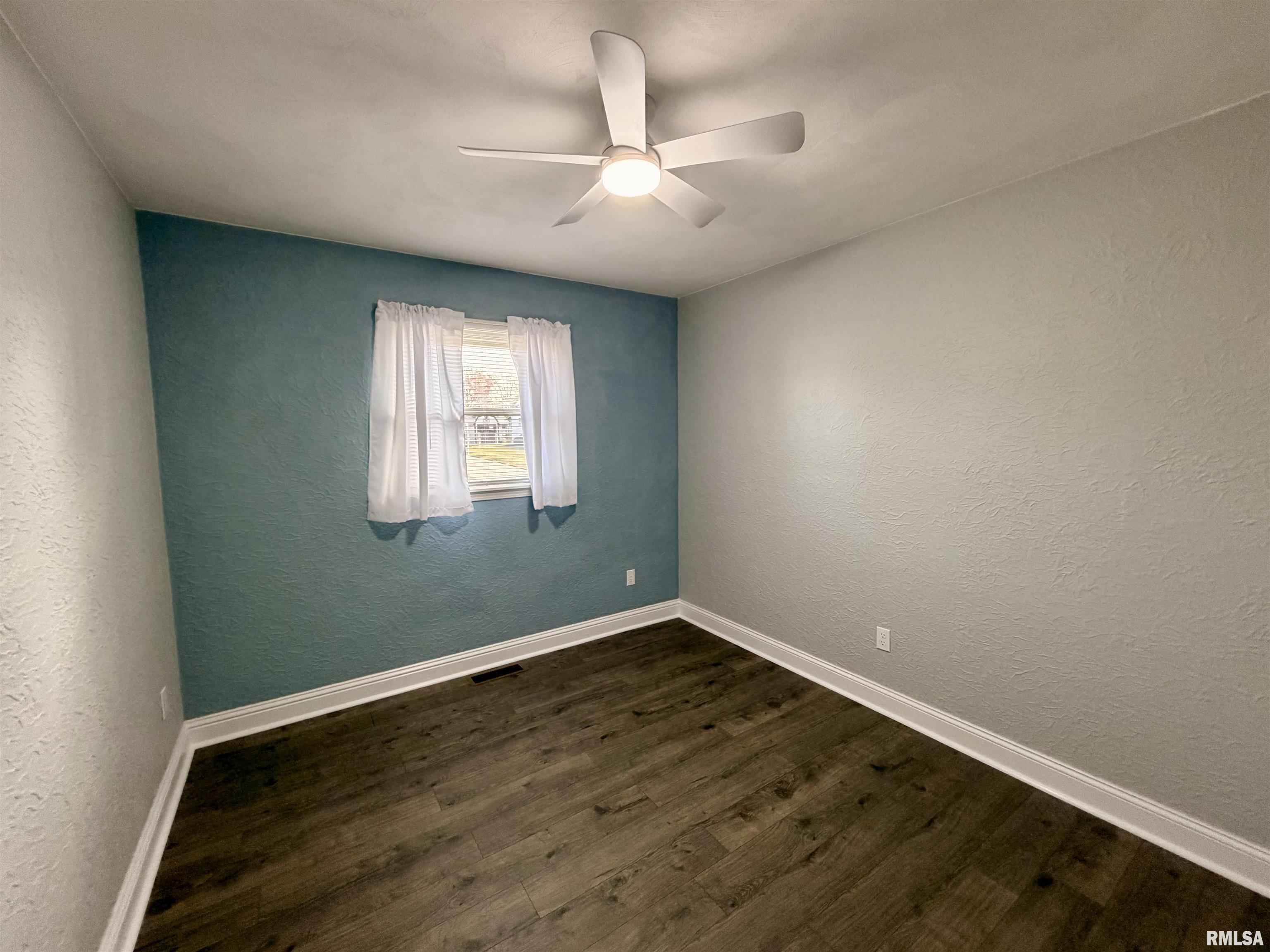 508 Marquis Avenue Centralia, IL 62801 - Photo 6 of 13