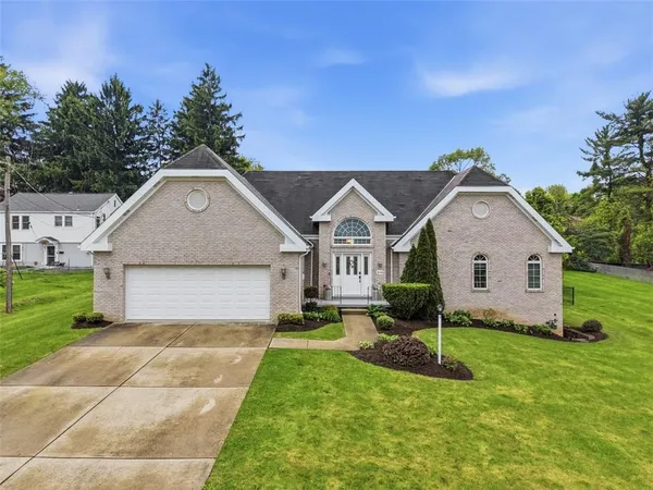 $575,000 | 315 Lesnett Road, Pittsburgh, PA 15241