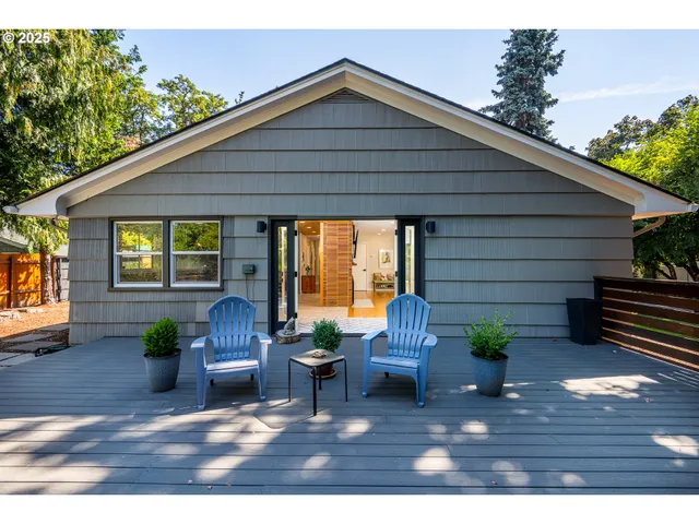 $819,000 | 2015 Eastwood Lane, Eugene, OR 97401