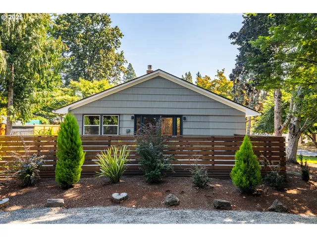 $819,000 | 2015 Eastwood Lane, Eugene, OR 97401