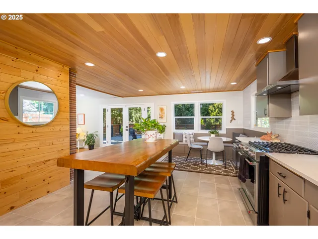 $819,000 | 2015 Eastwood Lane, Eugene, OR 97401