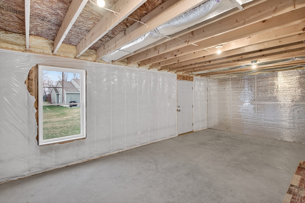 10 Logans Run, Unit 10 Millbury, MA 01527 - Photo 38 of 42 a view of small space