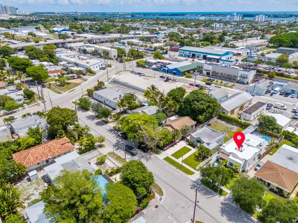 $3,500 | 4324 Garden Avenue, West Palm Beach, FL 33405