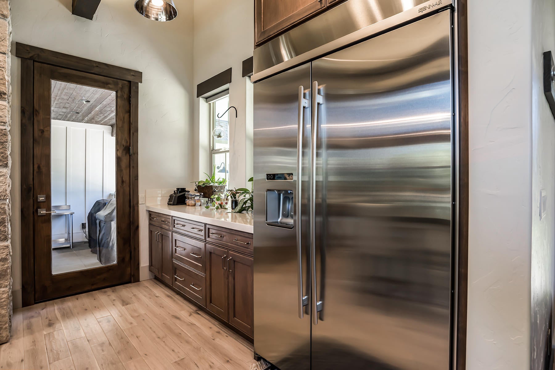 60540 Billadeau Road Bend, OR 97702 - Photo 10 of 39 11-Stainless Steel Appliances