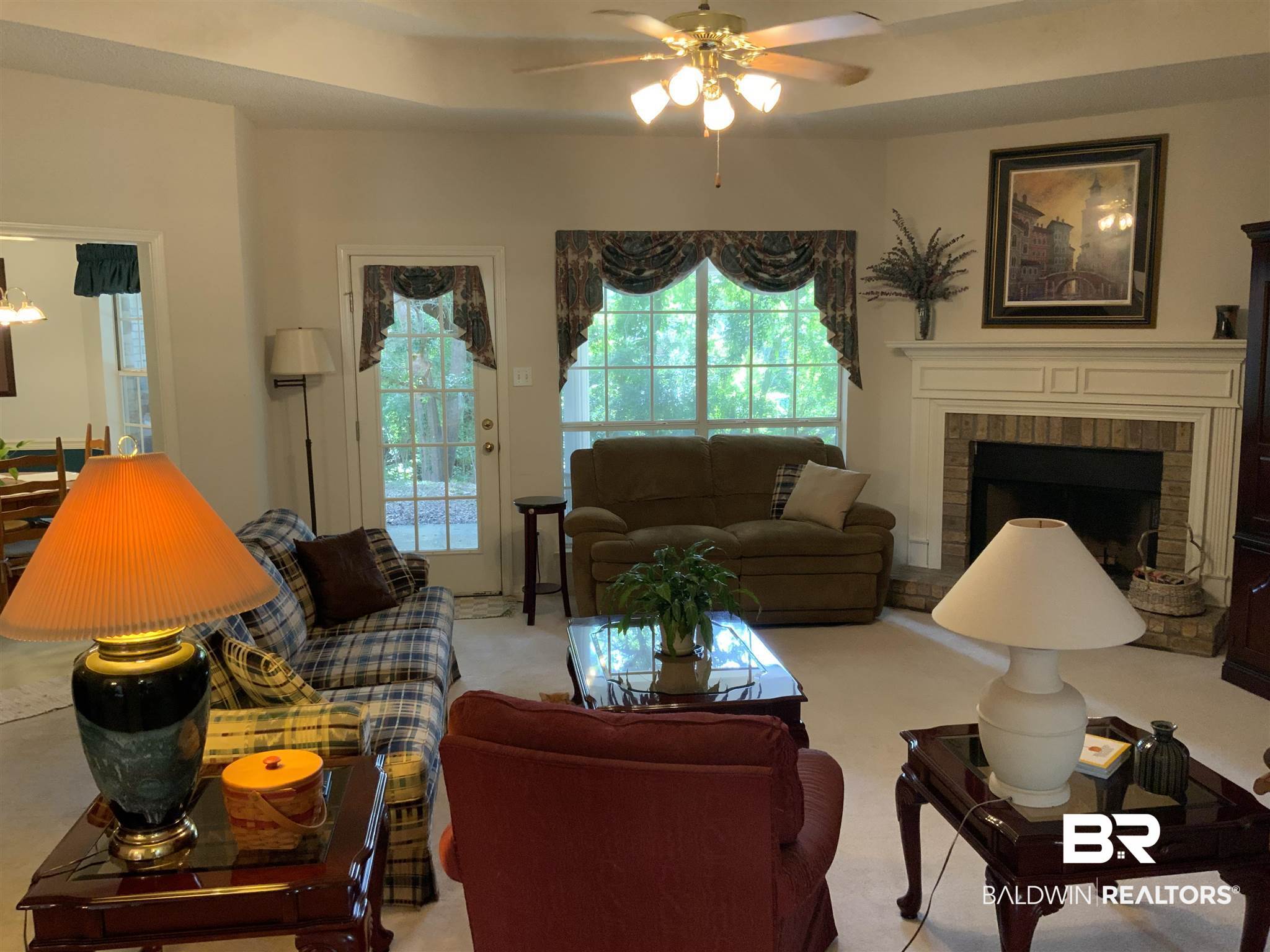 30949 Wellington Court Daphne, AL 36527 - Photo 8 of 22 Living Room