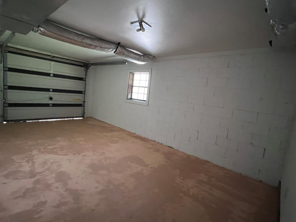 112 Hayes Road Marble, NC 28905 - Photo 23 of 30 Garage