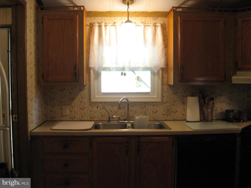 1952 Spruce Grove Road Oxford, PA 19363 - Photo 3 of 14 Gallery Image 3