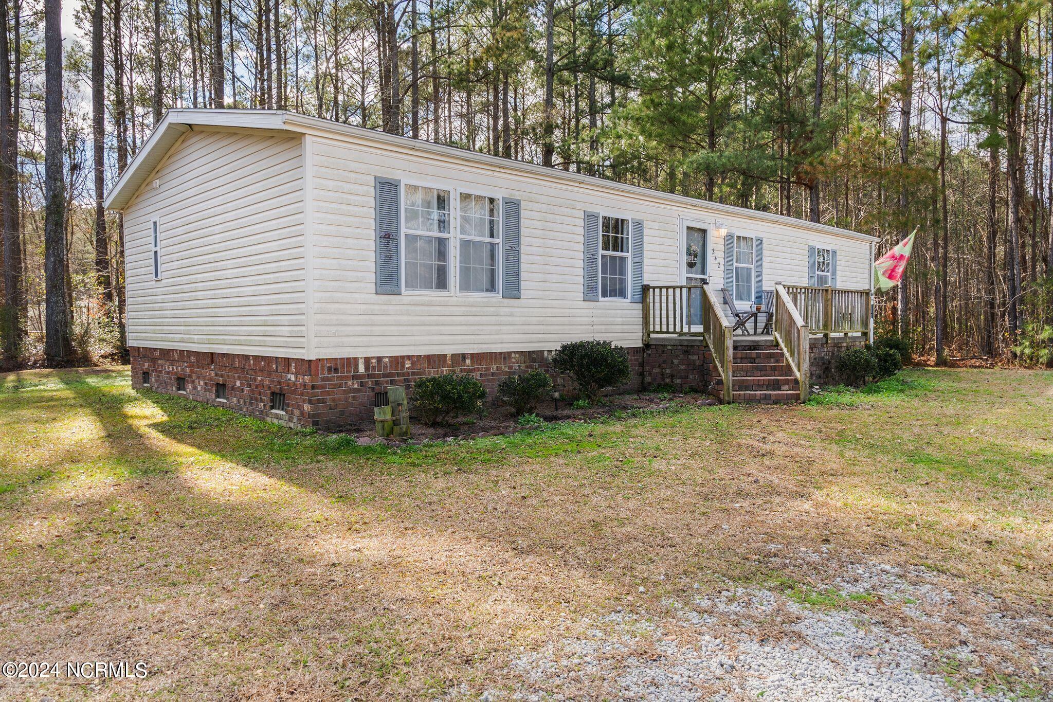 242 Shingle Brook Road New Bern, NC 28560 - Photo 10 of 49 Front