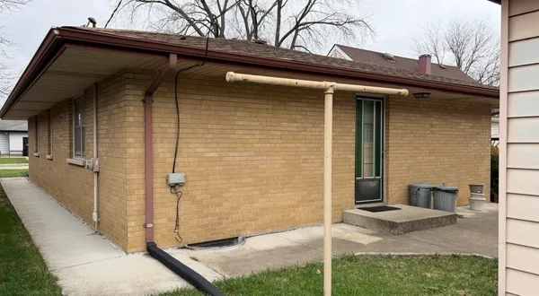 $269,000 | 109 South Reedwood Drive, Joliet, IL 60436