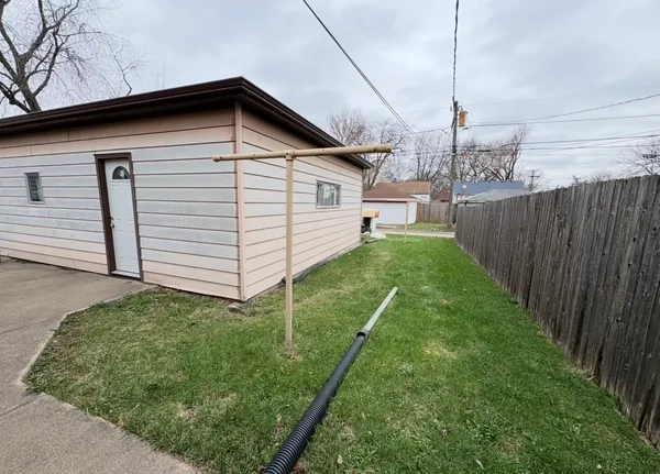 $269,000 | 109 South Reedwood Drive, Joliet, IL 60436
