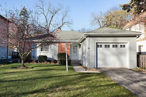 $5,000 | 76 High Street, Winnetka, IL 60093