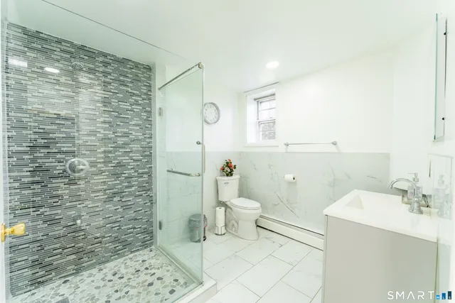 $519,900 | 6 Maple Circle, Monroe, CT 06468