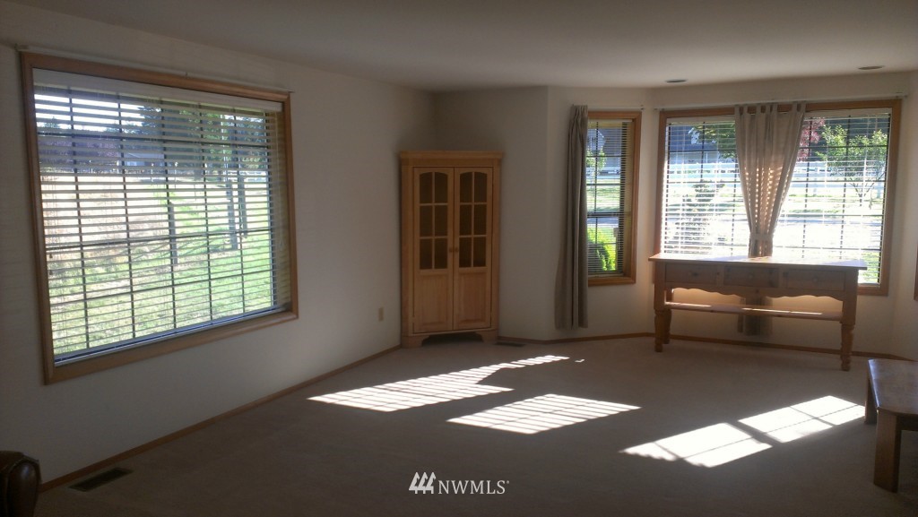 20911 West Bulson Road Mount Vernon, WA 98274 - Photo 2 of 24 Gallery Image 2