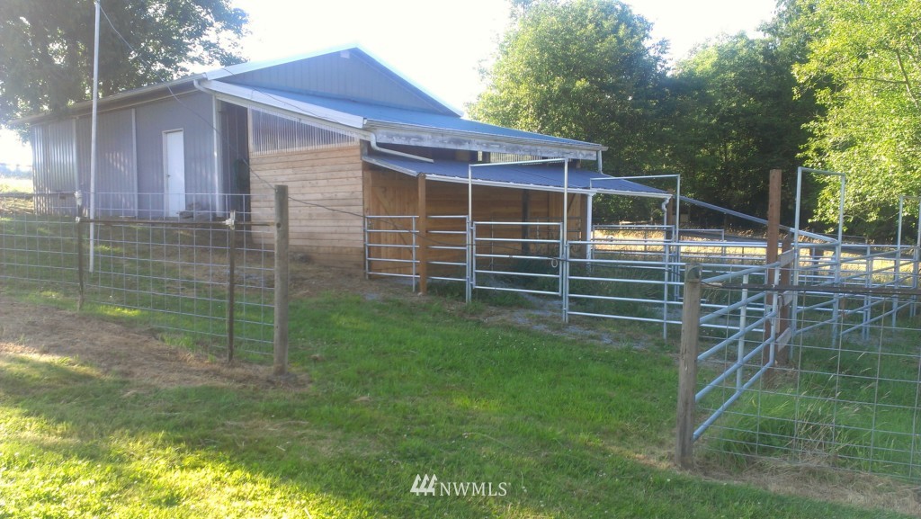 20911 West Bulson Road Mount Vernon, WA 98274 - Photo 17 of 24 Gallery Image 17