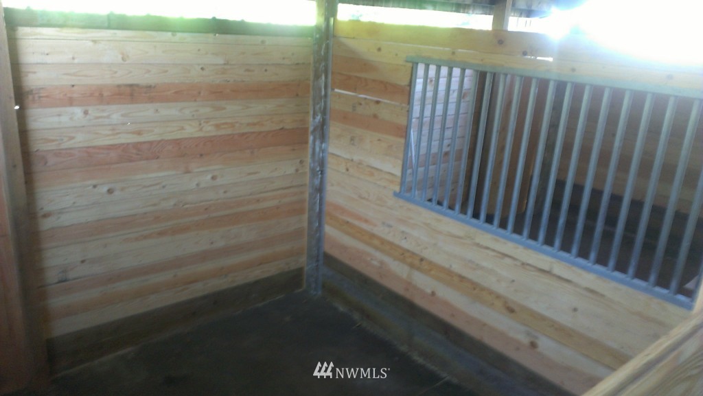 20911 West Bulson Road Mount Vernon, WA 98274 - Photo 20 of 24 Gallery Image 20