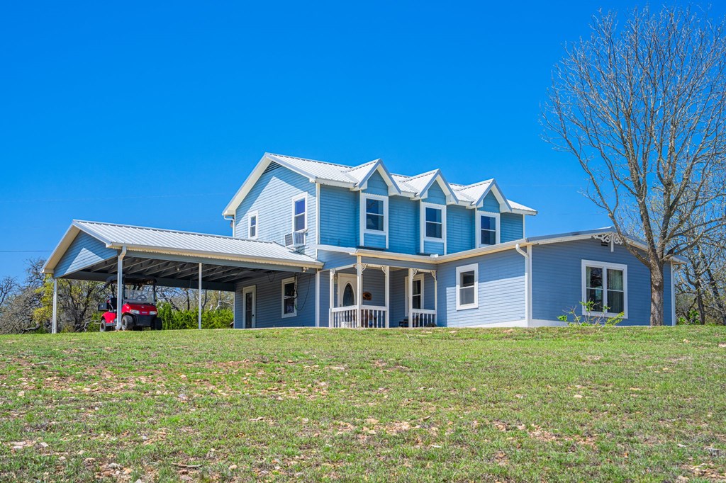 15744 South State Highway 16 Fredericksburg, TX 78624 - Photo 3 of 27