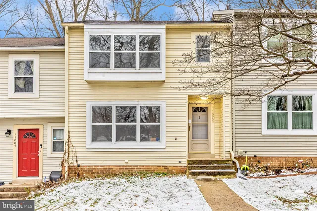 $425,000 | 11805 Summer Oak Drive, Germantown, MD 20874