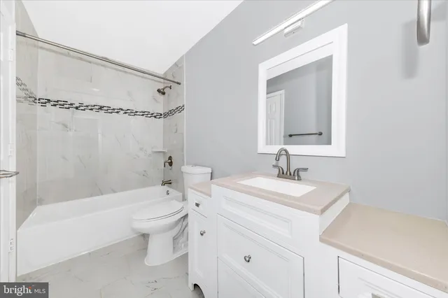 $425,000 | 11805 Summer Oak Drive, Germantown, MD 20874