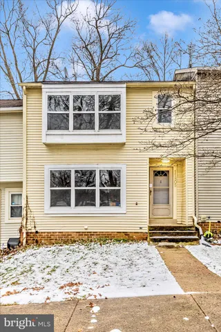 $425,000 | 11805 Summer Oak Drive, Germantown, MD 20874