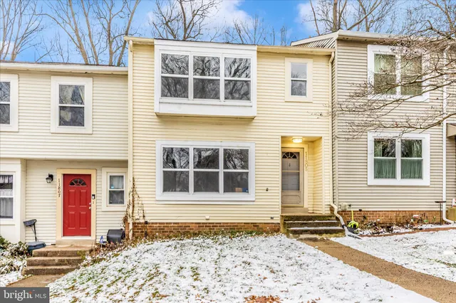 $425,000 | 11805 Summer Oak Drive, Germantown, MD 20874