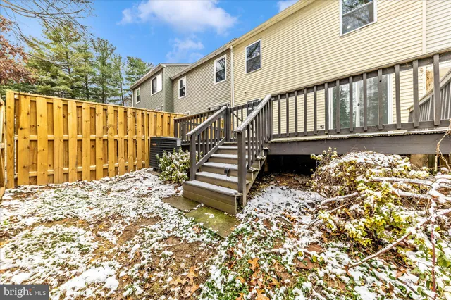 $425,000 | 11805 Summer Oak Drive, Germantown, MD 20874