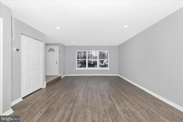 $425,000 | 11805 Summer Oak Drive, Germantown, MD 20874