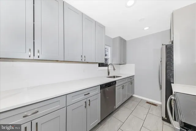 $425,000 | 11805 Summer Oak Drive, Germantown, MD 20874