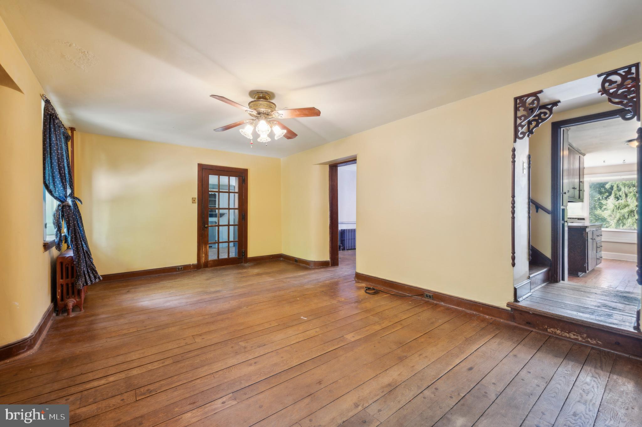 257 Barren Road Media, PA 19063 - Photo 7 of 52 Door in center leads to dining room