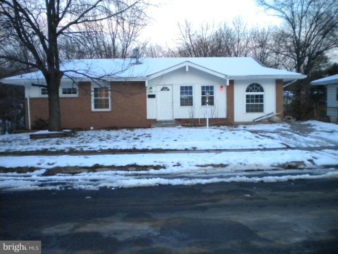 910 West Redwood Road Sterling, VA 20164 - Photo 1 of 3 Exterior (Main)
