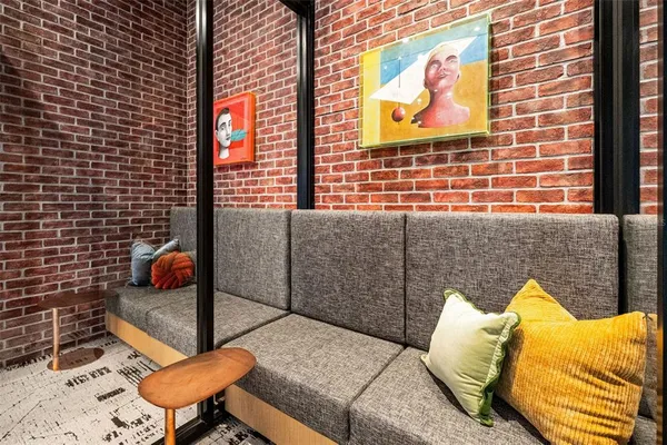 $3,728 | 1991 Main Street, Unit ASTER B4, Sarasota, FL 34236