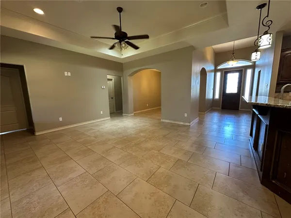 $2,400 | 1821 Bay Landing Drive, Portland, TX 78374