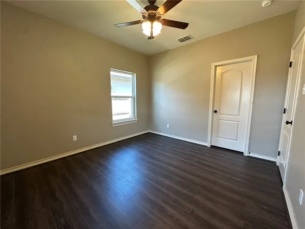 $2,400 | 1821 Bay Landing Drive, Portland, TX 78374