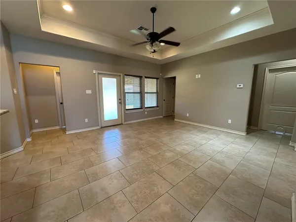 $2,400 | 1821 Bay Landing Drive, Portland, TX 78374