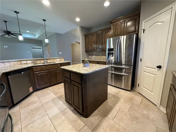 $2,400 | 1821 Bay Landing Drive, Portland, TX 78374