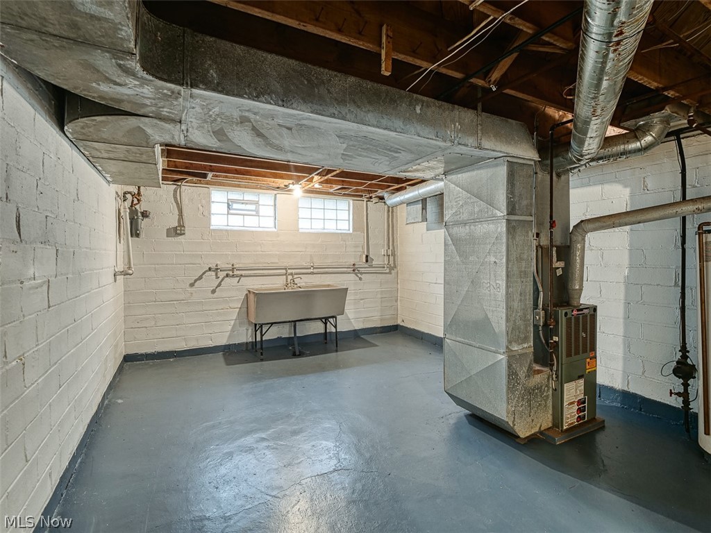 12829 North Road Cleveland, OH 44111 - Photo 24 of 34 Gallery Image 24