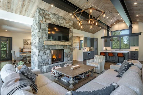 $5,250,000 | 13212 Snowshoe Thompson Circle, Truckee, CA 96161