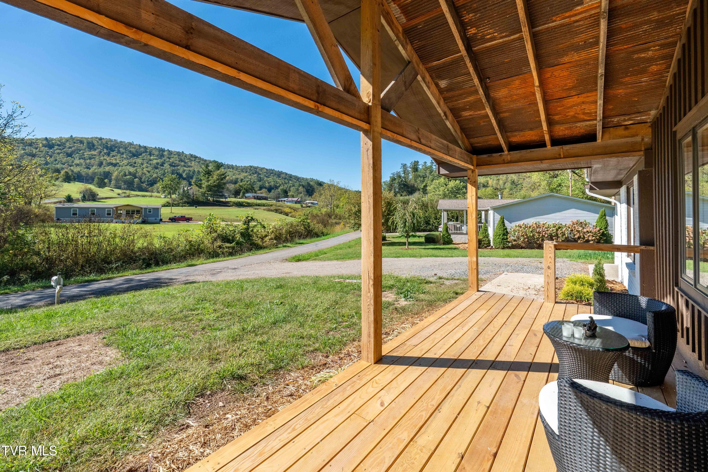 382 Lowell Stalcup Road Butler, TN 37640 - Photo 15 of 43 382 Lowell Stalcup Road (37 of 76)