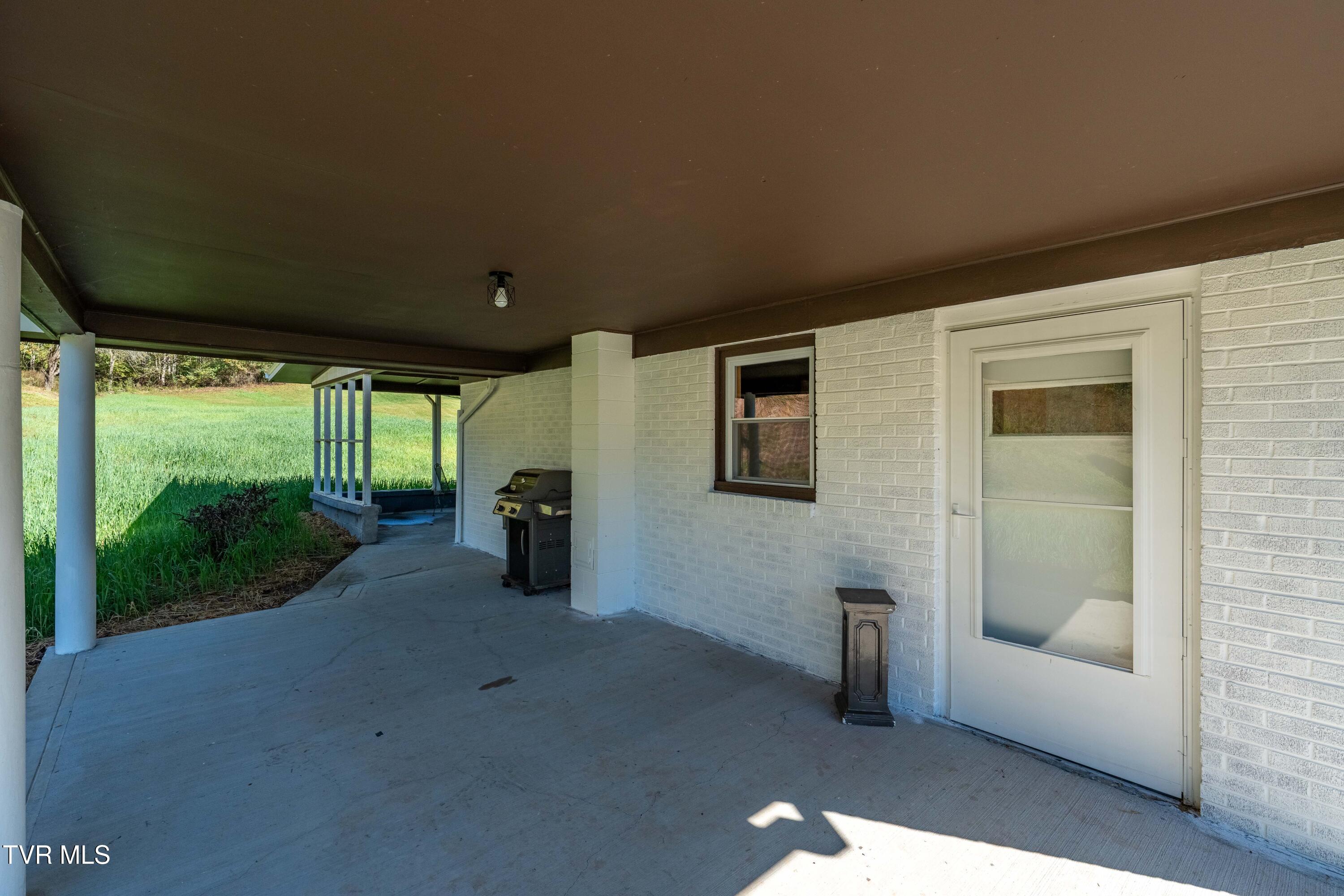 382 Lowell Stalcup Road Butler, TN 37640 - Photo 16 of 43 382 Lowell Stalcup Road (39 of 76)