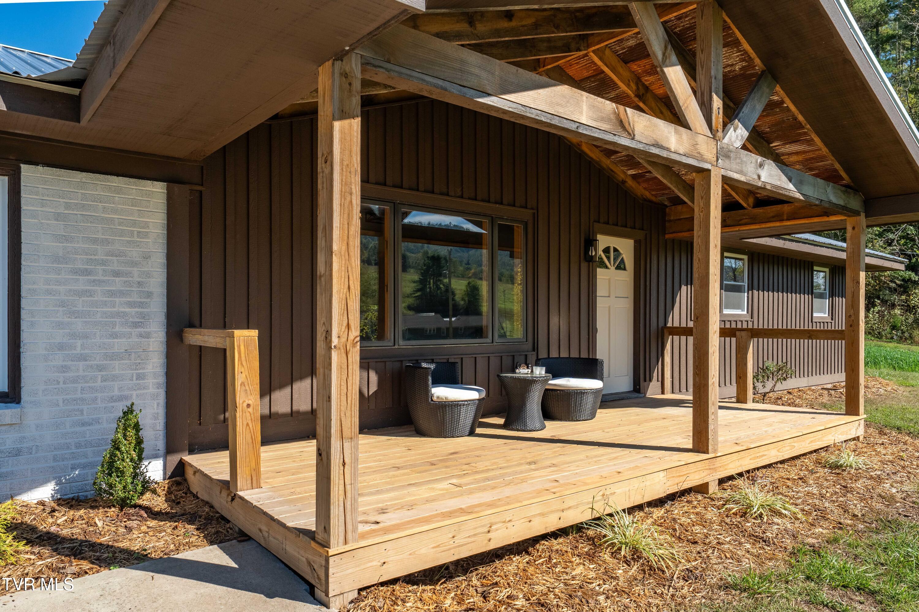 382 Lowell Stalcup Road Butler, TN 37640 - Photo 5 of 43 382 Lowell Stalcup Road (32 of 76)