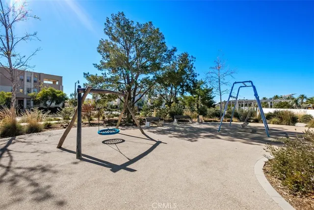 $5,200 | 179 Follyhatch, Irvine, CA 92618