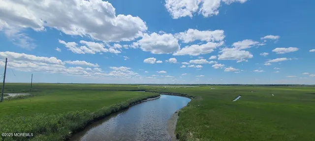 $430,000 | 202 Creek Drive, Glassboro, NJ 08028